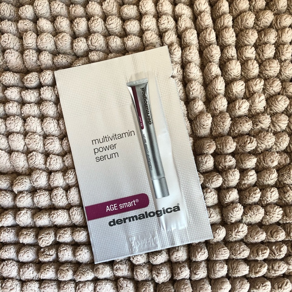 Bundle 5 for $7. Multivitamin power serum